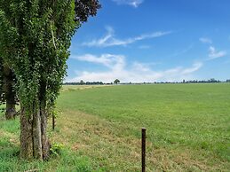 Farmhouse in the Achterhoek With hot tub and Beach Volleyball