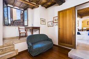 The Balcony Suite -Piazza del Campo View