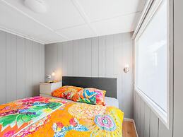 Lovely Wooden Chalet With Garden in Reutum