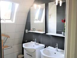 Apartment in Giethoorn With Parking