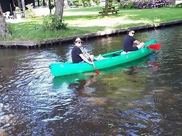 Apartment in Giethoorn With Parking