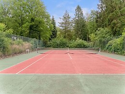 Beautiful Chalet in the Woods With a Shared Pool