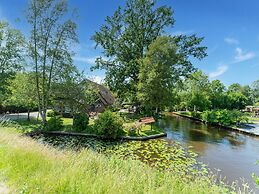 Holiday Home in the Heart of Giethoorn