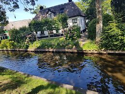 Holiday Home in the Heart of Giethoorn