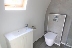 Unique Nature Lodge With Private Sauna and Unobstructed Views