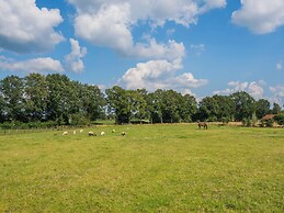 Grandeur Farmhouse in Dwingeloo