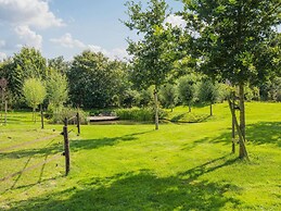 Grandeur Farmhouse in Dwingeloo