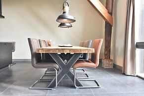 Grandeur Farmhouse in Dwingeloo