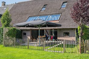 Grandeur Farmhouse in Dwingeloo