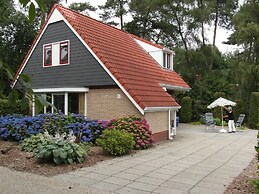 Holiday Home Buitenplaats Berg With 5 Rooms