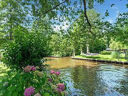 Holiday Home in the Centre of Giethoorn