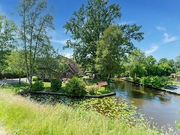 Holiday Home in the Centre of Giethoorn