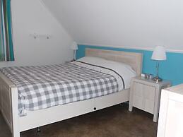 Fine Vacation Home Near Lemelerberg