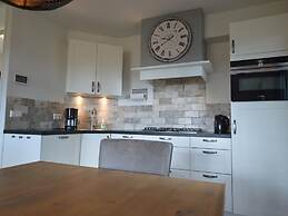 Fine Vacation Home Near Lemelerberg