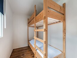 Fantastic Chalet Near Open Waterways, hot tub