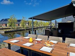 Luxury Villa Near the Frysian Water