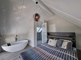 Luxury Villa Near the Frysian Water