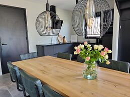 Water Villa in Balk With Lake Access