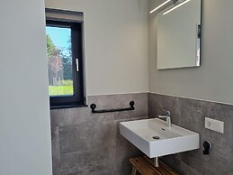 Watervilla Fiif in Friesland With two Rooms