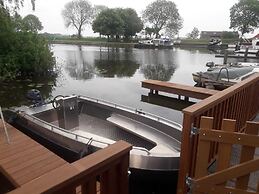 Nice Holiday Home With Boat and Jetty
