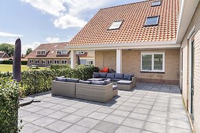 Luxurious 20-person Apartment on Ameland