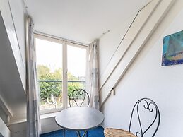 Modern Holiday Home in Heeg With Garden