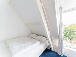 Waterside Escape With Private Jetty