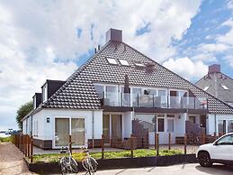 Cozy Apartment at the Beautiful Sneekermeer