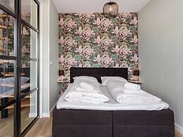 Cozy Apartment at the Beautiful Sneekermeer