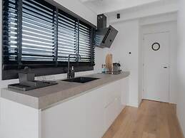 Houseboat in Stavoren With Waterfront Views