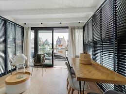 Houseboat in Stavoren With Waterfront Views