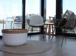 Brand new Boathouse on the Water in Stavoren