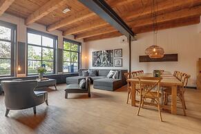 Inn in Ternaard Near Heritage