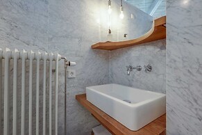 Inn in Ternaard Near Heritage