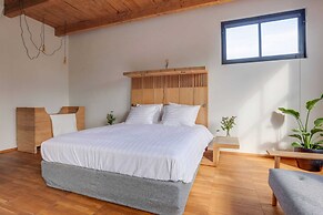 Inn in Ternaard Near Heritage