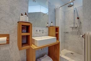 Inn in Ternaard Near Heritage