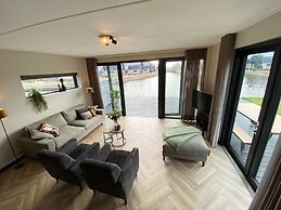 Modern Water Villa on the Frisian Water