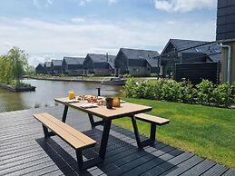 Modern Water Villa on the Frisian Water