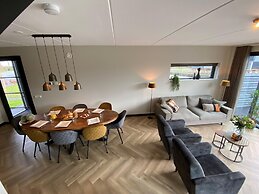 Modern Water Villa on the Frisian Water