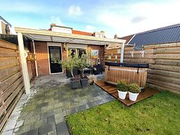 2 Luxury Mudflat Cottages Next to Each Other