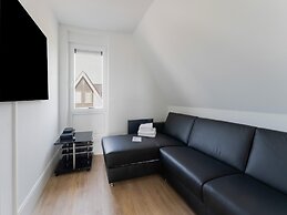 Peaceful Villa on the Water in Stavoren