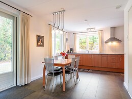 Free Holiday Home With big Garden