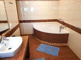 Spacious Holiday Home in Piechowice With Garden