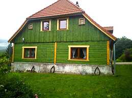 Spacious Holiday Home in Piechowice With Garden