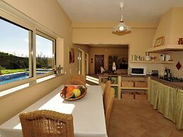 Villa in Algarve With Private Pool