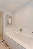 Spacious and Modern Apartment in Pimlico