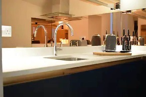 Spacious and Modern Apartment in Pimlico