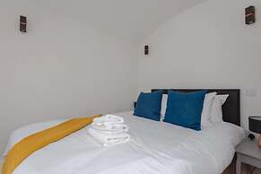 Spacious and Modern Apartment in Pimlico