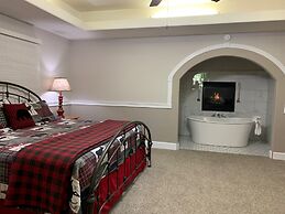 Er316- Black Bear Hideaway Great Location- Close To Town 2 Bedroom Cab