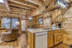 Er316- Black Bear Hideaway Great Location- Close To Town 2 Bedroom Cab